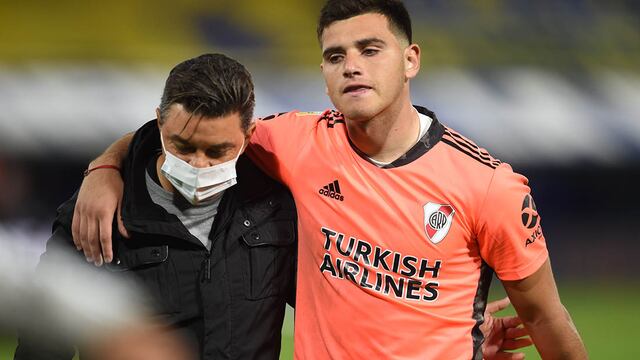 Boca le ganó a River en los penales. El técnico millonario Marcelo Gallardo con Leo Díaz.