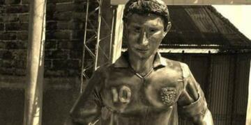 Daniel Melero es el autor de la obra. Lionel Messi con la camiseta argentina y el 10 característico.