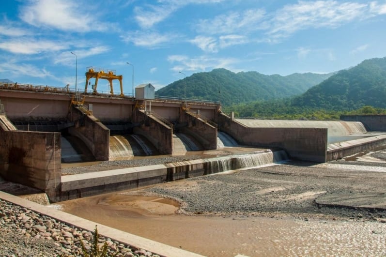 Debido a las intensas lluvias en las altas cuencas, se ha registrado un fuerte incremento en los niveles de turbidez en las aguas del río Guerrero, lo que obligó a detener la producción en la Planta Potabilizadora Alto Reyes.