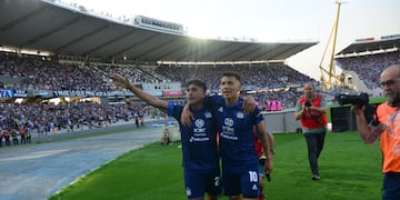 El festejo de Cristian Tarragona en el 2-0 de Talleres sobre Racing en el Kempes por la Liga Profesional. (Javier Ferreyra / La Voz)
