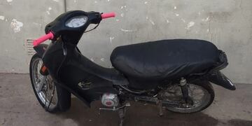 Entregaron motos secuestradas por la Municipalidad a la Justicia provincial.