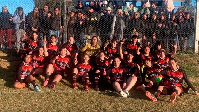 Sporting derrotó 1 a 0 a Estrella de Oro en el comienzo del Clausura de fútbol femenino de la Liga del Sur. (Foto: Constanza Viarenghi).