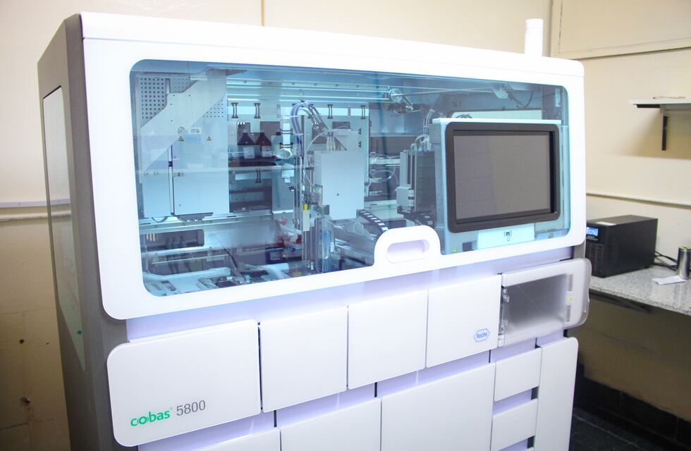 Equipamiento de biología molecular