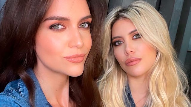 Wanda Nara posó junto a Zaira y frente al espejo con un body animal print con transparencias