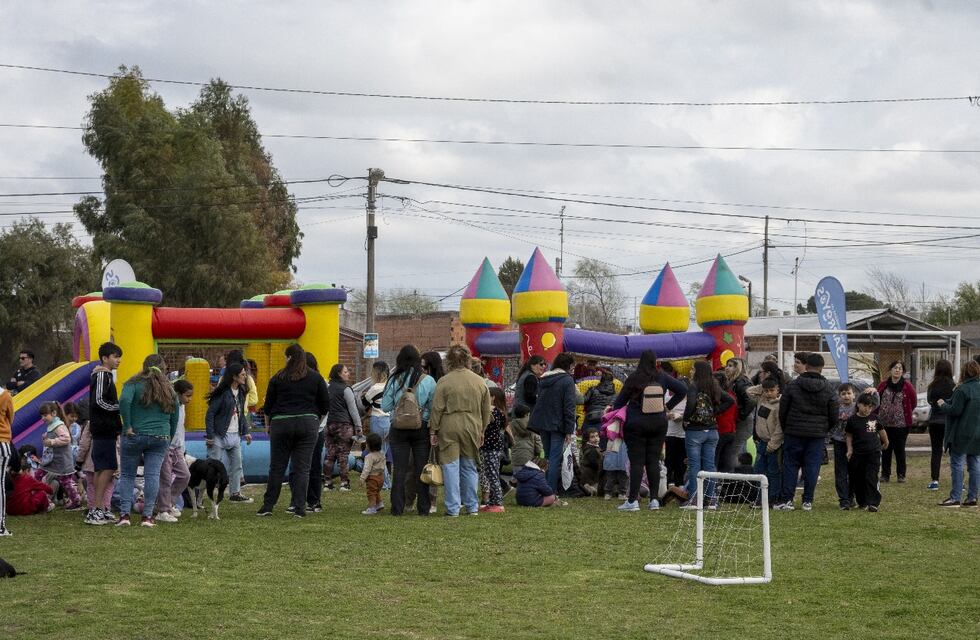 Se inauguró la plaza del barrio Olimpo