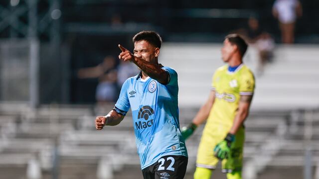 Belgrano venció a Montevideo Wanderers en un amistoso en Uruguay. El tercero, de "Uvita" Fernández (Prensa Belgrano)