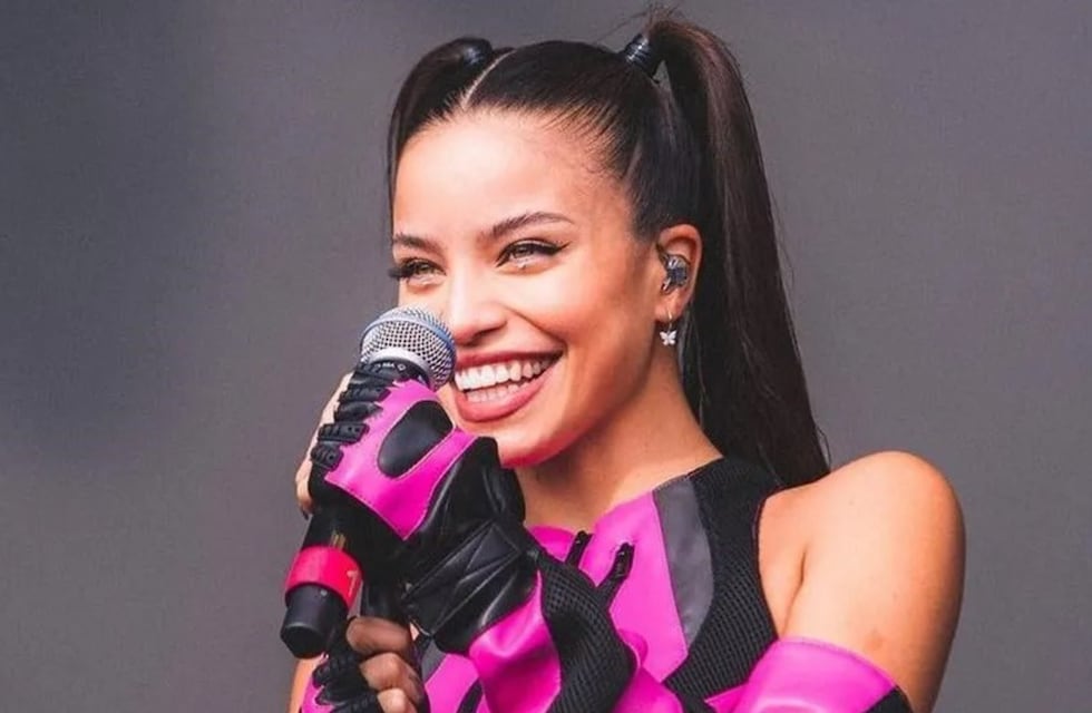 La insólita reacción de Emilia Mernes al nombrar una parte íntima en plena entrevista: “Es un montón”