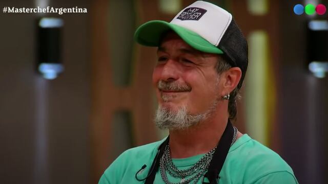 El músico dejó el reality con un truco de patineta.