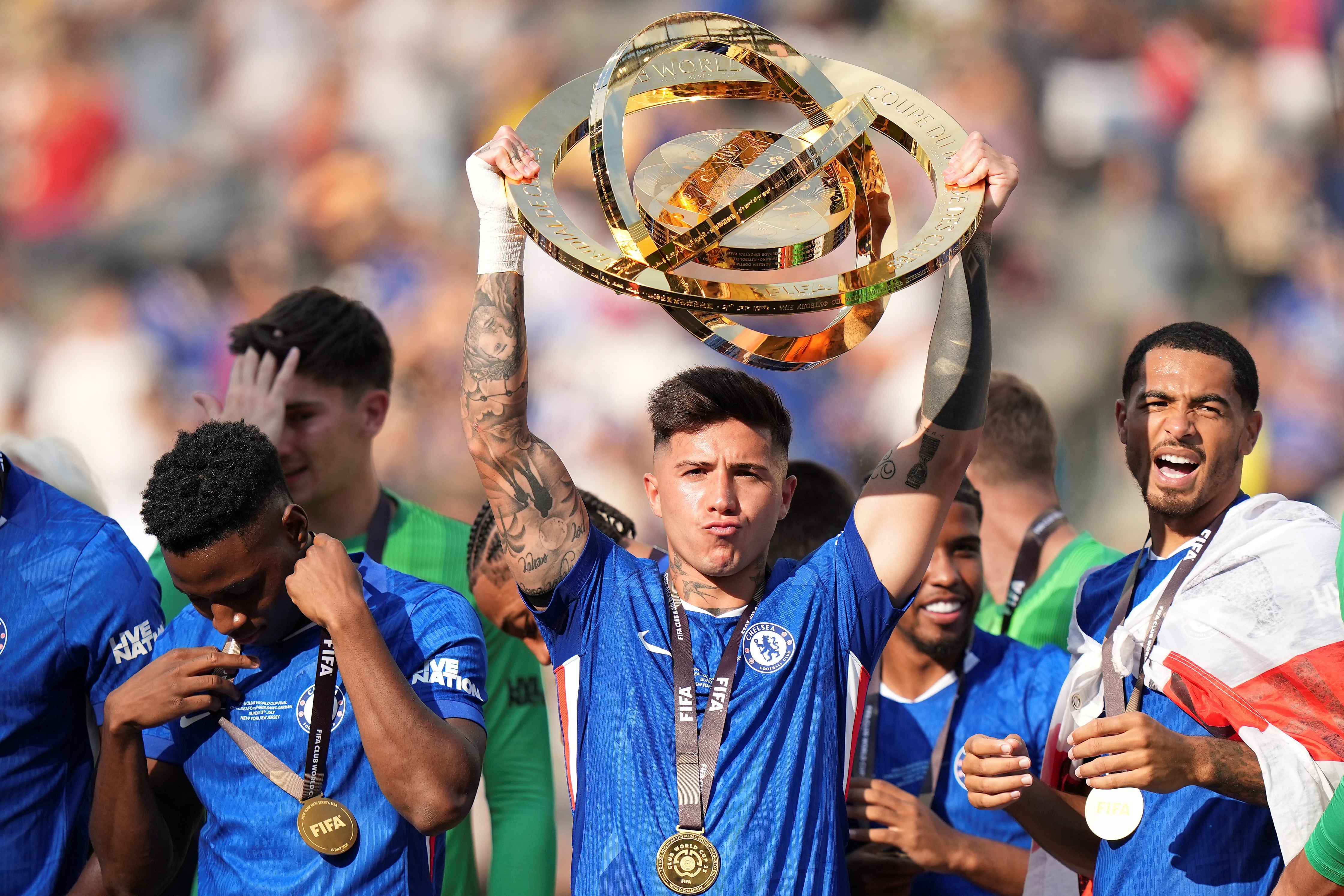 Enzo Fernández conquistó con el Chelsea el Mundial de Clubes tras golear en la final al PSG. (AP)
