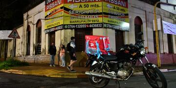 Manifestación de repartidores en repudio al hecho de violencia que sufrió un delibery en Posadas.