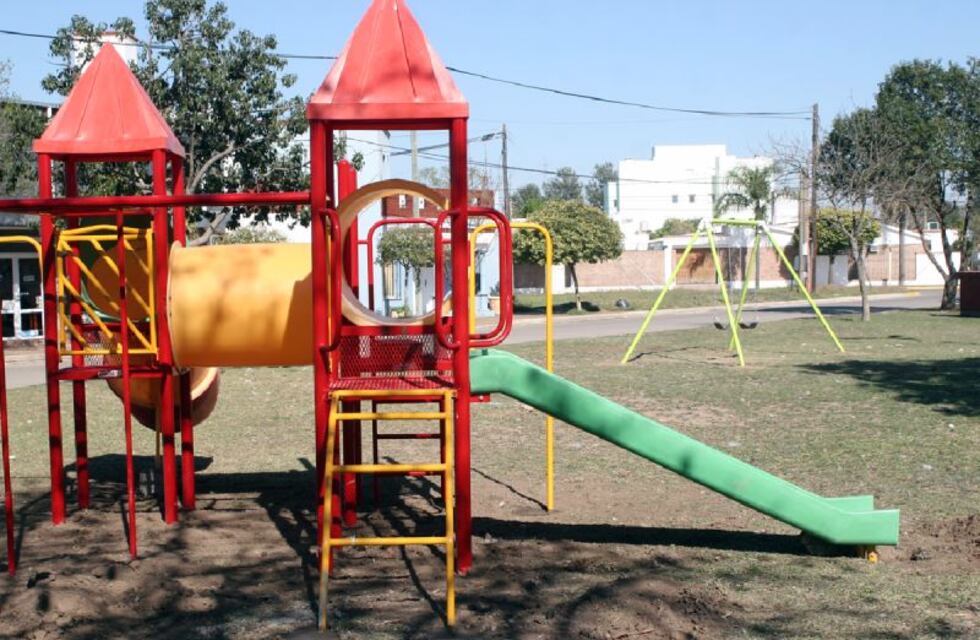 Fundación Infancia Segura asesora al Municipio en la seguridad de las Plazas de Arroyito