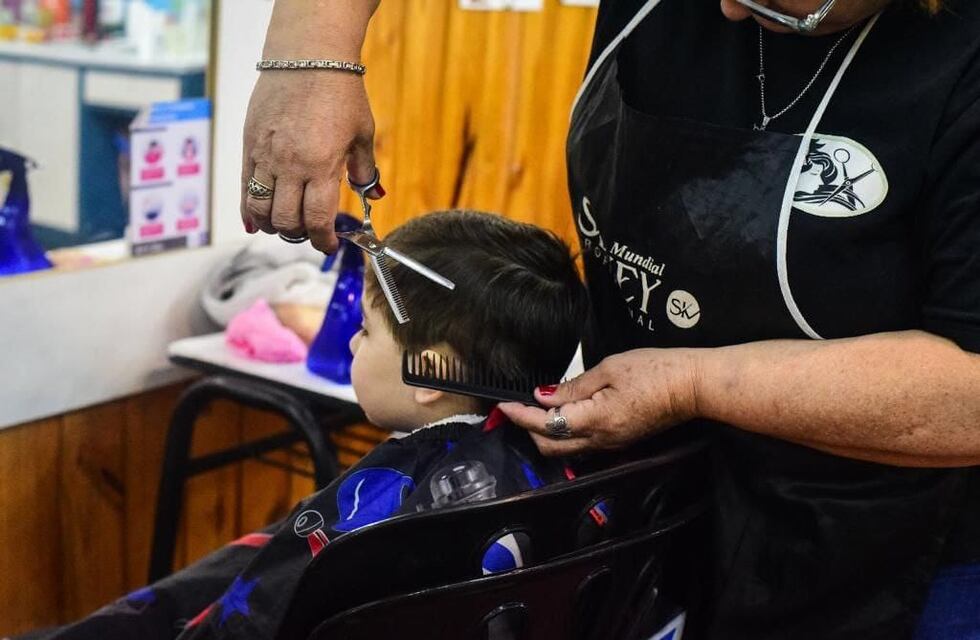 Ushuaia: más de 60 cortes de cabello realizaron en la jornada “Vuelta al cole”