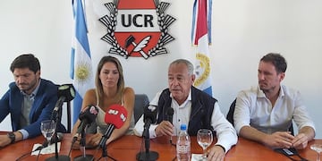 El exintendente ganó la interna de Juntos por el Cambio con Carolina Losada como aliada.