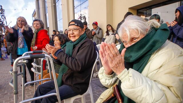 Tafí Viejo llevó a cabo una jornada significativa para promover el buen trato hacia los adultos mayores.