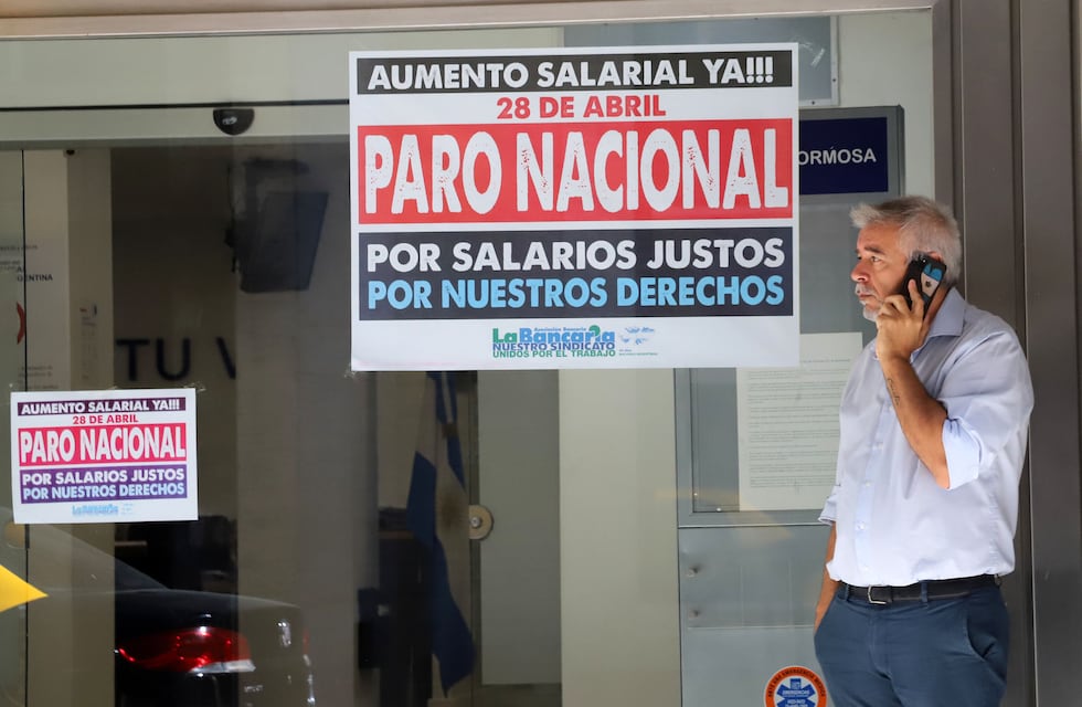 No hubo acuerdo salarial y los bancarios ratificaron el paro: exigen aumento del 60%