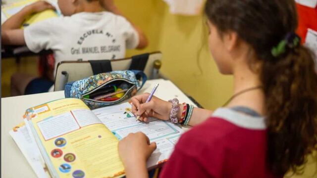 ¿Los extranjeros pueden solicitar los vouchers educativos?