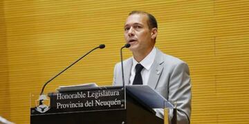 Omar Gutiérrez, el gobernador de Neuquén, estuvo presente en la apertura de las sesiones ordinarias este miércoles 1 de marzo.