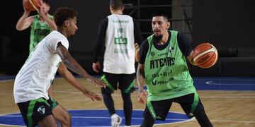 El plantel de Atenas regresó completo a los entrenamientos en barrio General Bustos (Prensa Atenas).