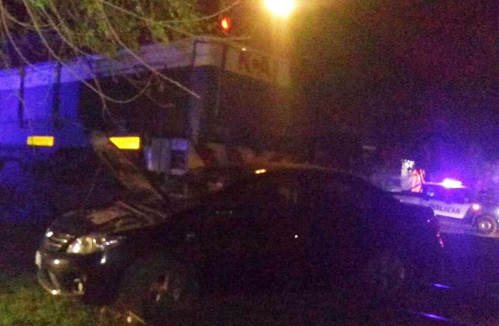 Milagro en el sur de Córdoba: chocaron con el tren y salieron ilesos