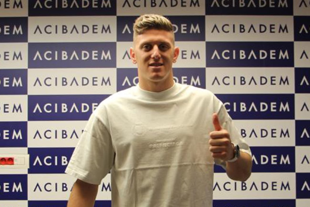 Adolfo Gaich fue presentado en su nuevo equipo (Rizespor)