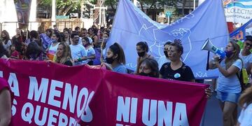 En Mendoza marcharon contra la violencia de género.