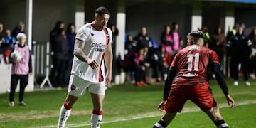 Armando Méndez volvió a jugar luego de su lesión muscular.