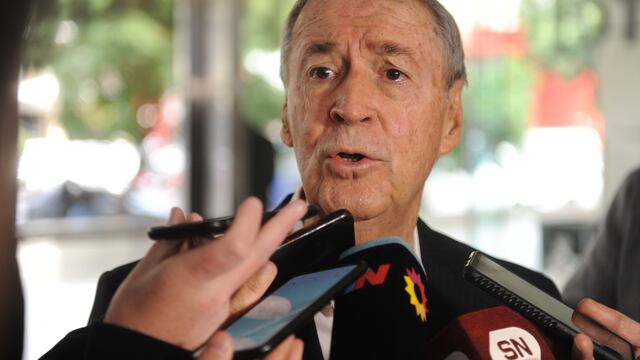 Juan Schiaretti 
Gobernador de Cordoba
En el Malba 
Grupo Clarín
Federico Lopez Claro