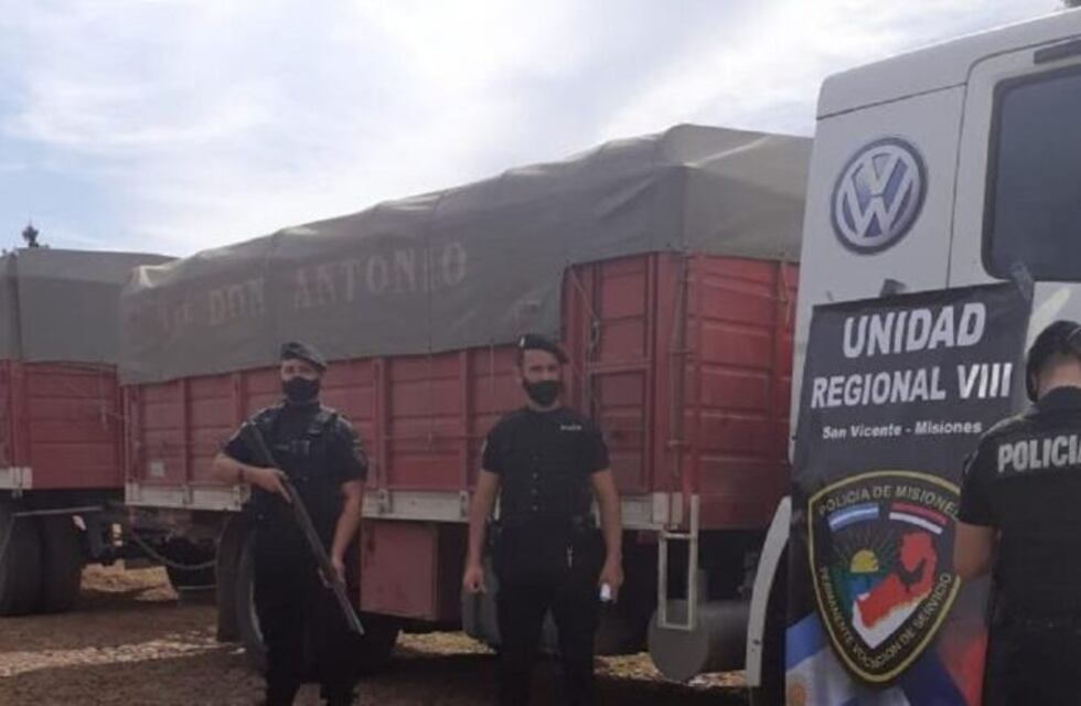 Incautan carga ilegal de maíz en San Vicente