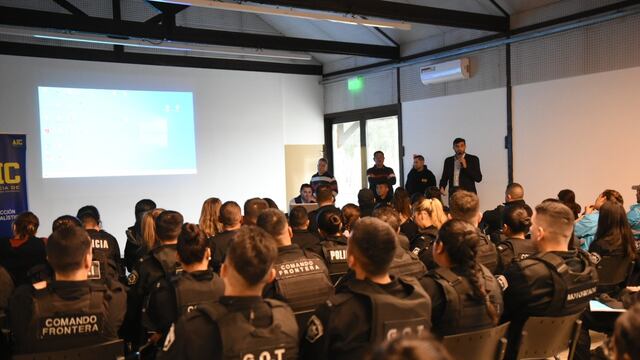 Capacitación a policías sobre accidentes de tránsito