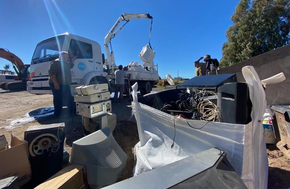 Recepción de residuos tecnológicos en Pehuen Co
