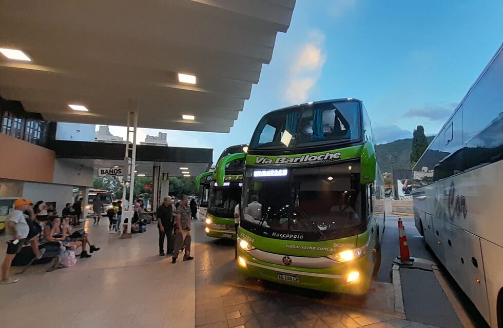 Punilla: choferes decretaron un paro de 24 horas desde este viernes y el servicio de interurnanos en Punilla se ve afectado