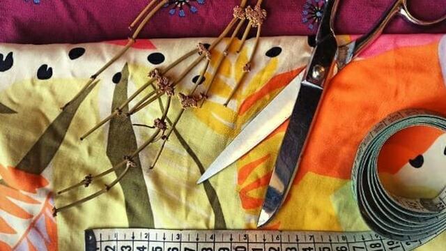 Estudiantes fabrican ropa sustentable e inclusiva