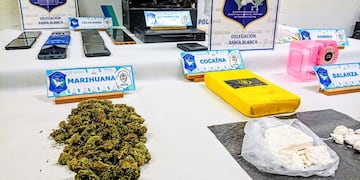 Allanamiento en Punta Alta. Quedó detenido Daniel Ezequiel Podjelski. (Foto Gentileza La Brújula).