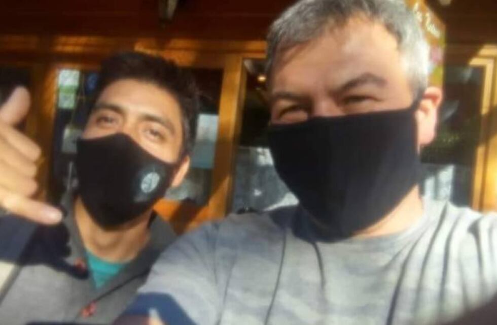 Vio caer una billetera en la ruta, rastreó a su dueño y devolvió más de 20.000 pesos