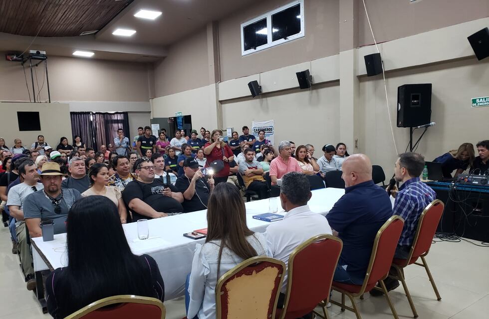 Realizaron una Charla Debate sobre Basura Cero en Puerto Iguazú
