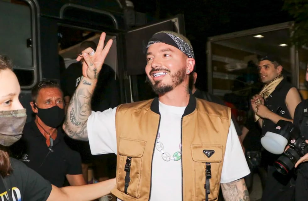 J Balvin pospuso su gira “Jose” por el Covid