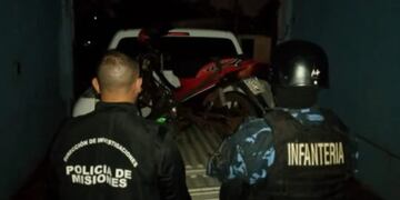 Motochorros asaltaron a dos jóvenes en Posadas.