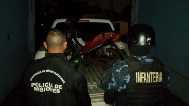 Motochorros asaltaron a dos jóvenes en Posadas.