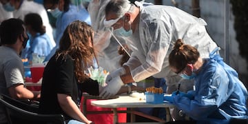 La pandemia por COVID-19 es una de las más graves de la historia.