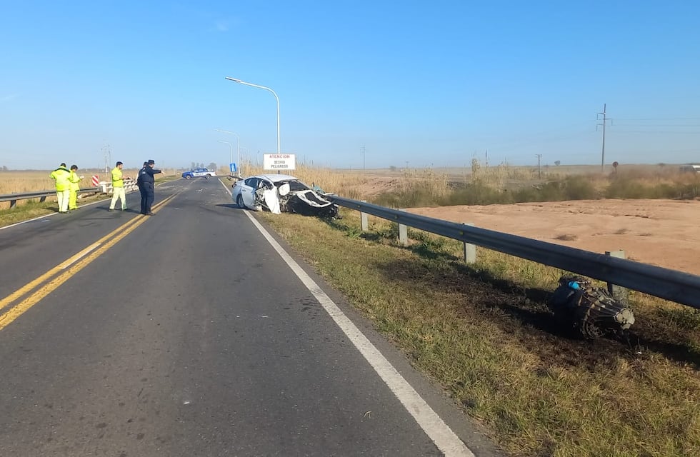 La Francia: dos personas murieron luego de que el auto en el que viajaban impactara contra el guardarraíl