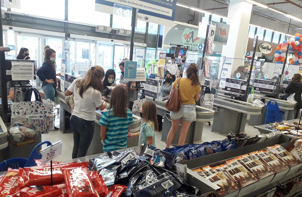 Bolsillos flacos: los datos de consumo siguen débiles