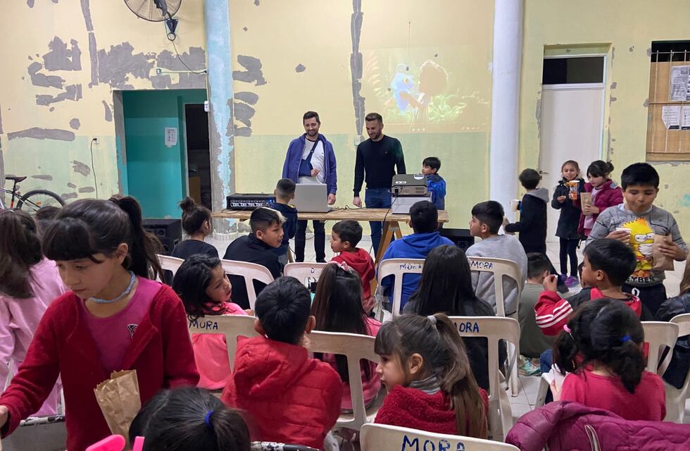 “Cine en los Barrios”, una propuesta de Juan Senn que sigue creciendo