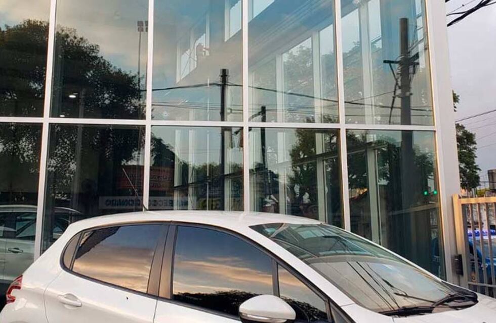 Atacan a balazos a una concesionaria de zona oeste