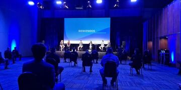 Jóvenes empresarios y del sindicalismo presentaron un documento conjunto.