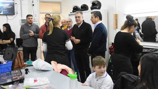 Luis Castellano visitó el Centro de Formación Profesional