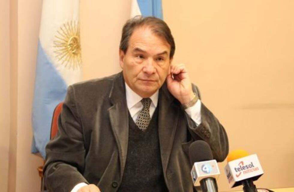 El funcionario que amenazó a un periodista dejó su cargo apuntando a una campaña mediática en su contra