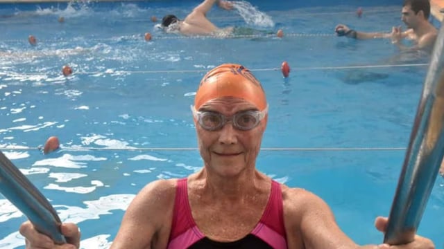 Elena Placci, campeona de natación con 90 años.
