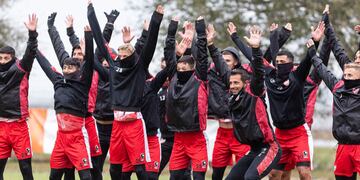 El plantel de Instituto, ahora conducido por Marcelo Vázquez, busca seguir por la buena senda. (Leandro Gómez / Prensa IACC).