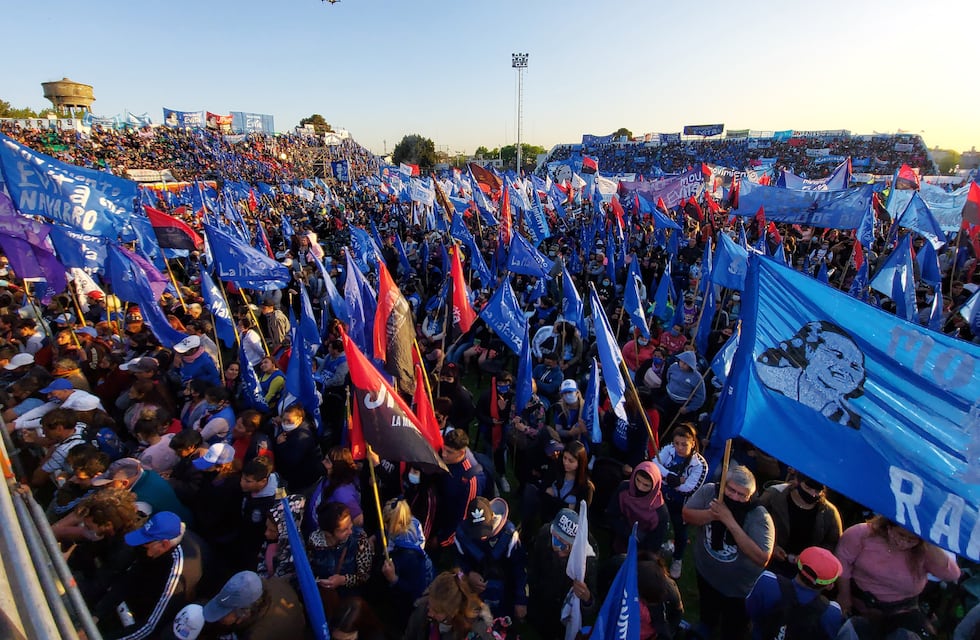 La Justicia porteña clausuró la cancha de Chicago: en el acto de Alberto Fernández se superó el aforo y no estaba habilitado