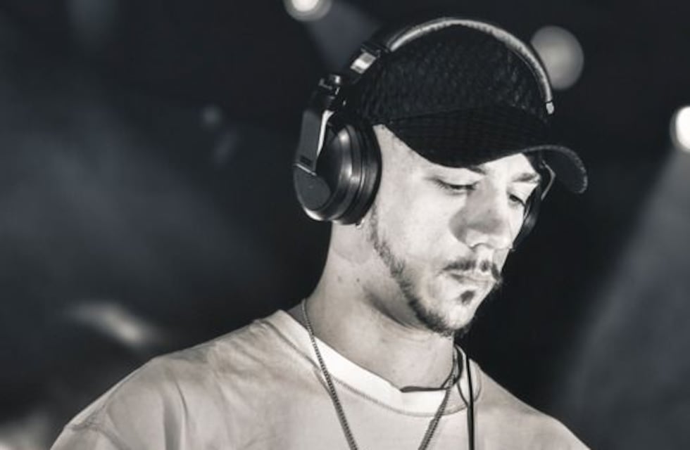 Zzk el Dj que buscando su propio estilo crece a pasos agigantados